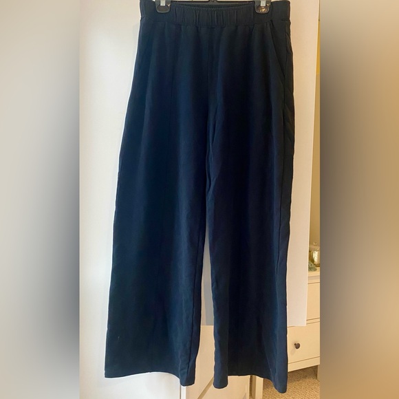 Abercrombie &Fitch Soft AF Wide Leg pants - Picture 3 of 3